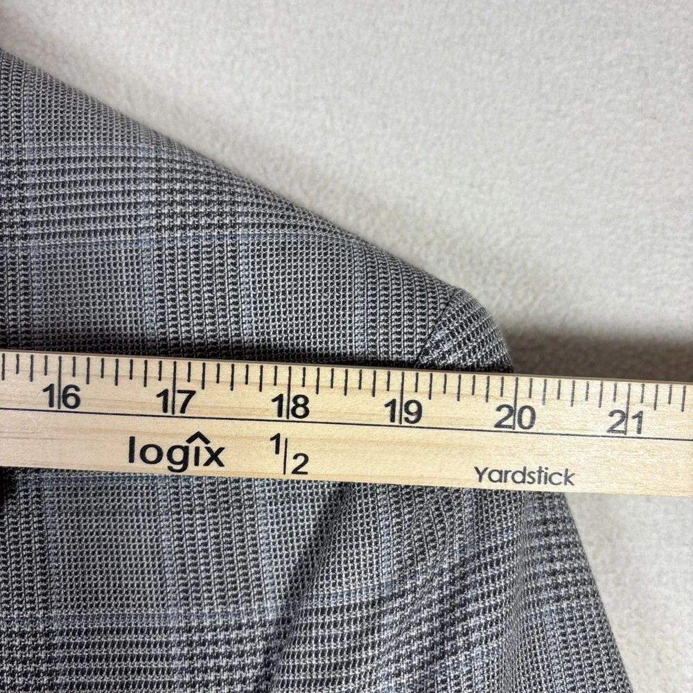 Jos‎ A Bank Blazer Mens 44S Gray Windowpane Plaid Sport Coat Classic Wool Button